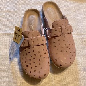 Blush Pink Star Print Clogs